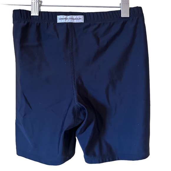 Under Armour women’s compression shorts - Picture 2 of 7